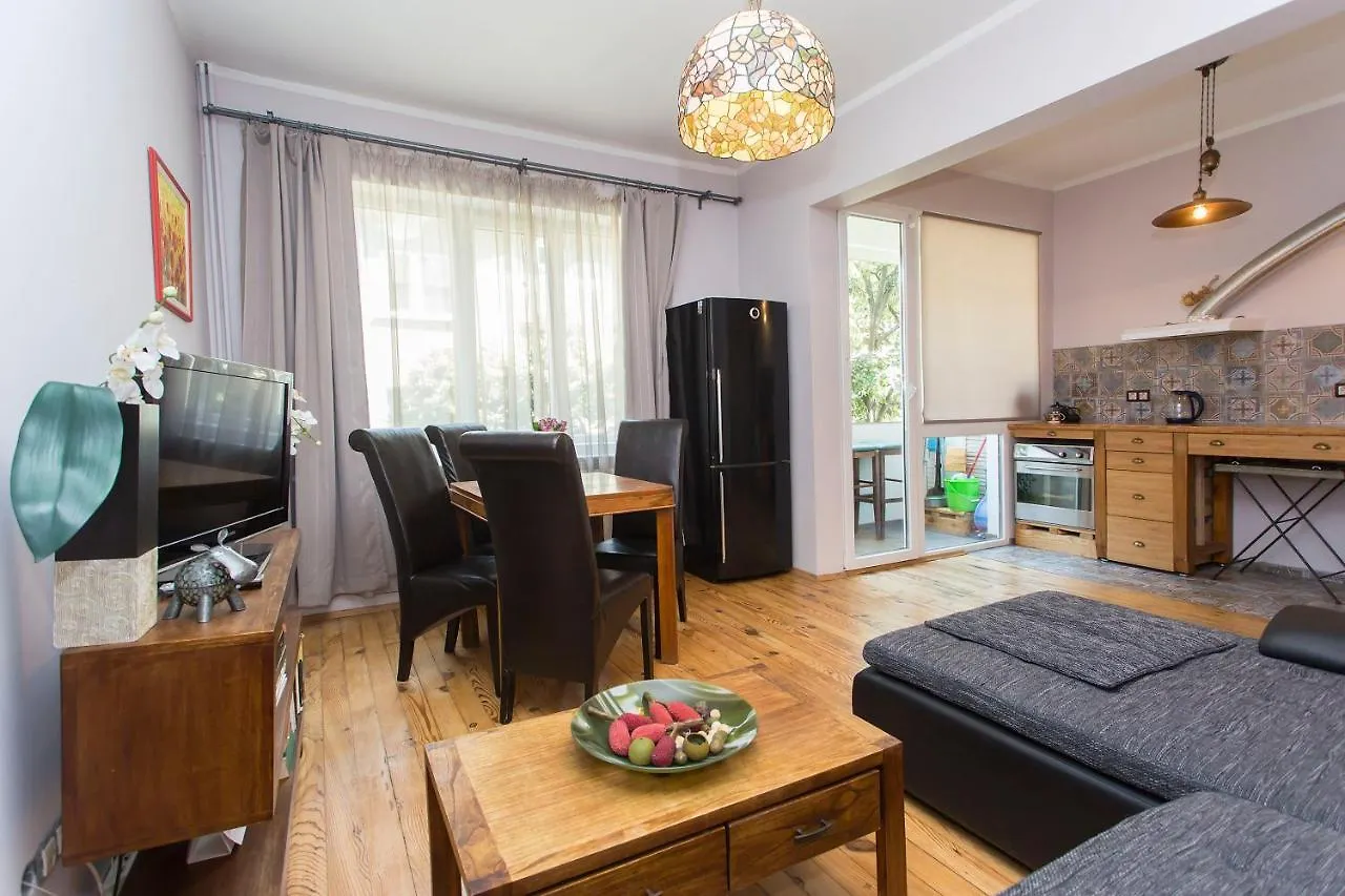 Colorful 2Bdr Apartment In The City Center location